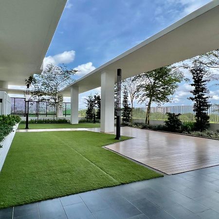 Royale Cottage Midvalley Netflix Pools 4 Pax Johor Bahru Exterior foto