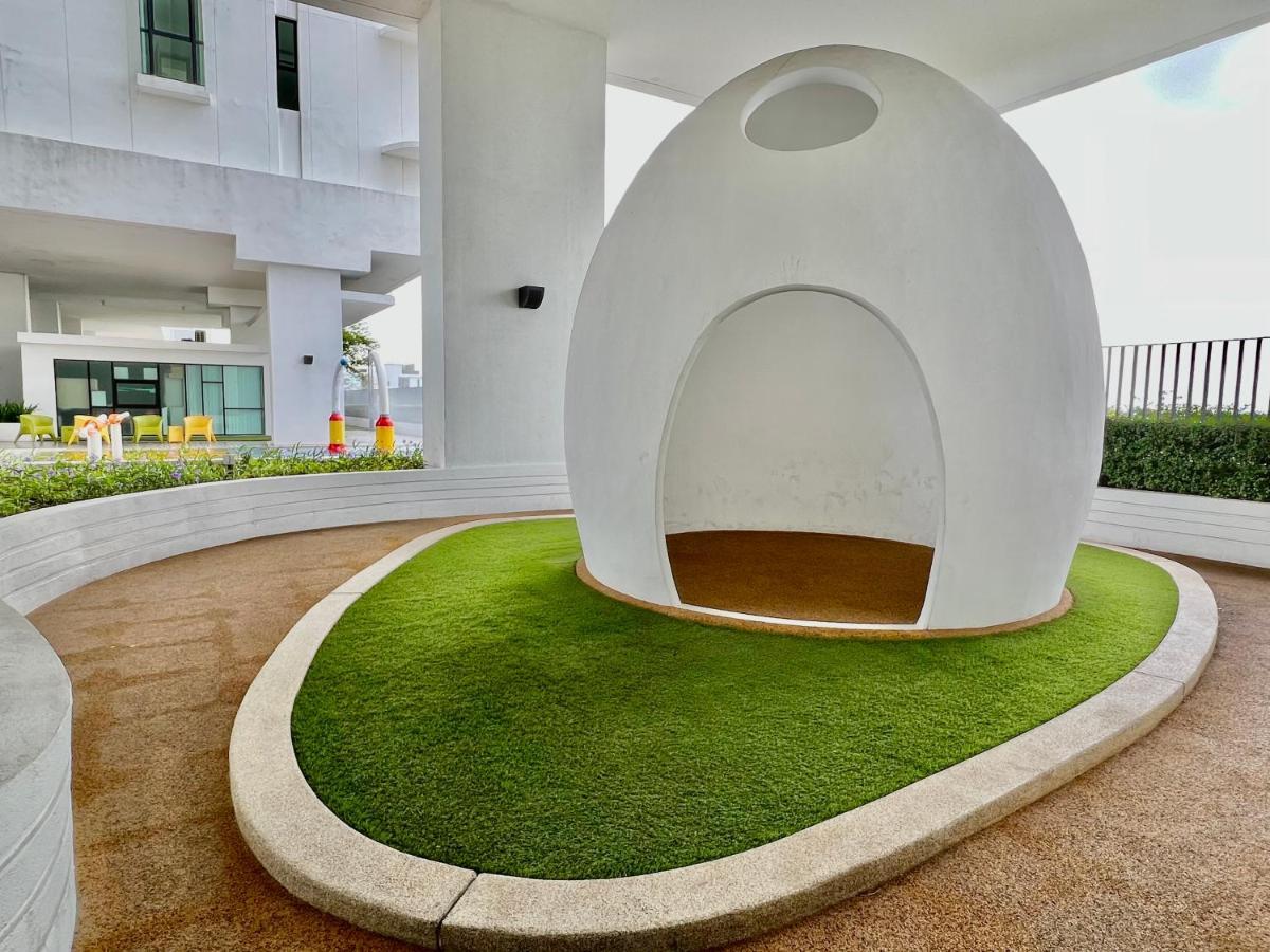 Royale Cottage Midvalley Netflix Pools 4 Pax Johor Bahru Exterior foto